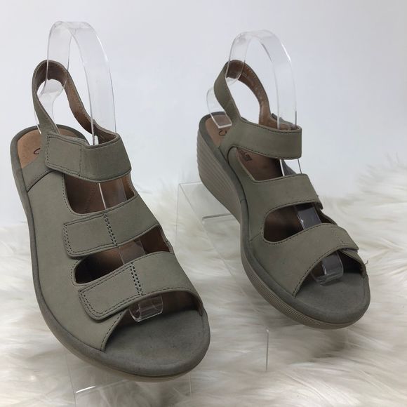Clarks Shoes - Clark’s Soft Cushion Sandals Sz 9 *Read